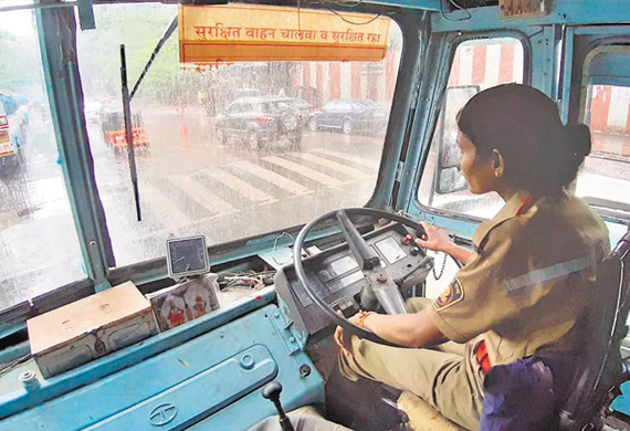 First time in History, Women now Operating MSRTC Buses