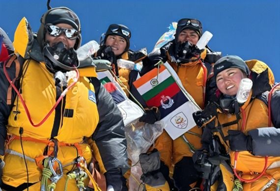 All-Women BSF Team Scales Mount Everest, Creates History All-Women BSF Team Scales Mount Everest, Creates History
